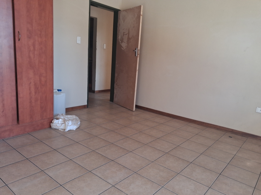 2 Bedroom Property for Sale in Potchefstroom North West
